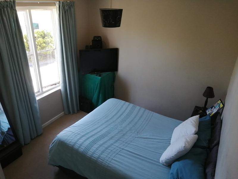 To Let 2 Bedroom Property for Rent in Kenilworth Western Cape
